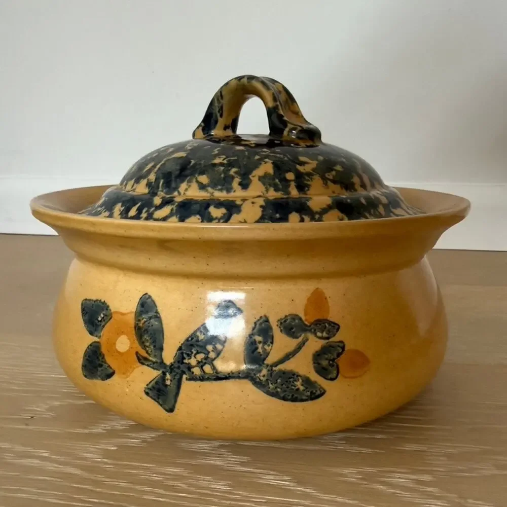 Vintage Pfaltzgraff Folk Art 2Qt Lidded Casserole AS-IS Hairline Crack